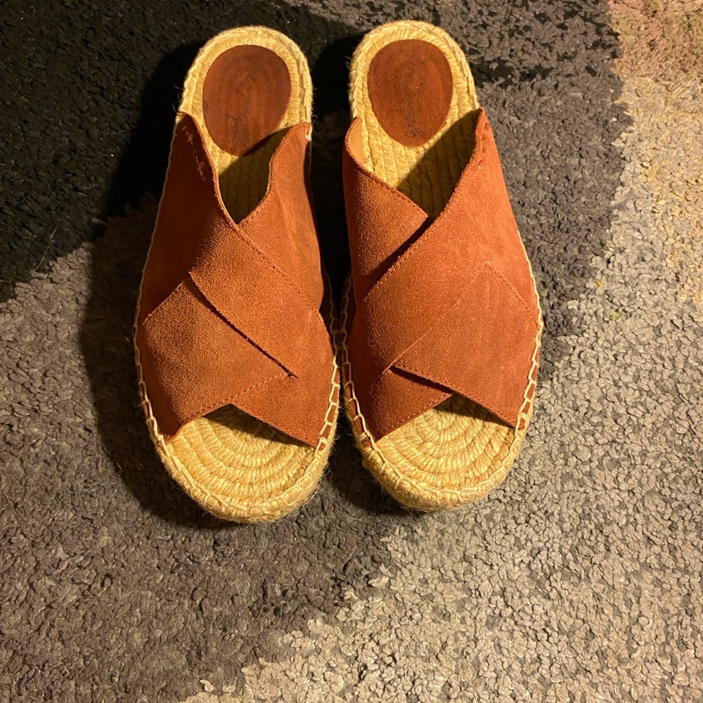 Free People lSuede Sandals